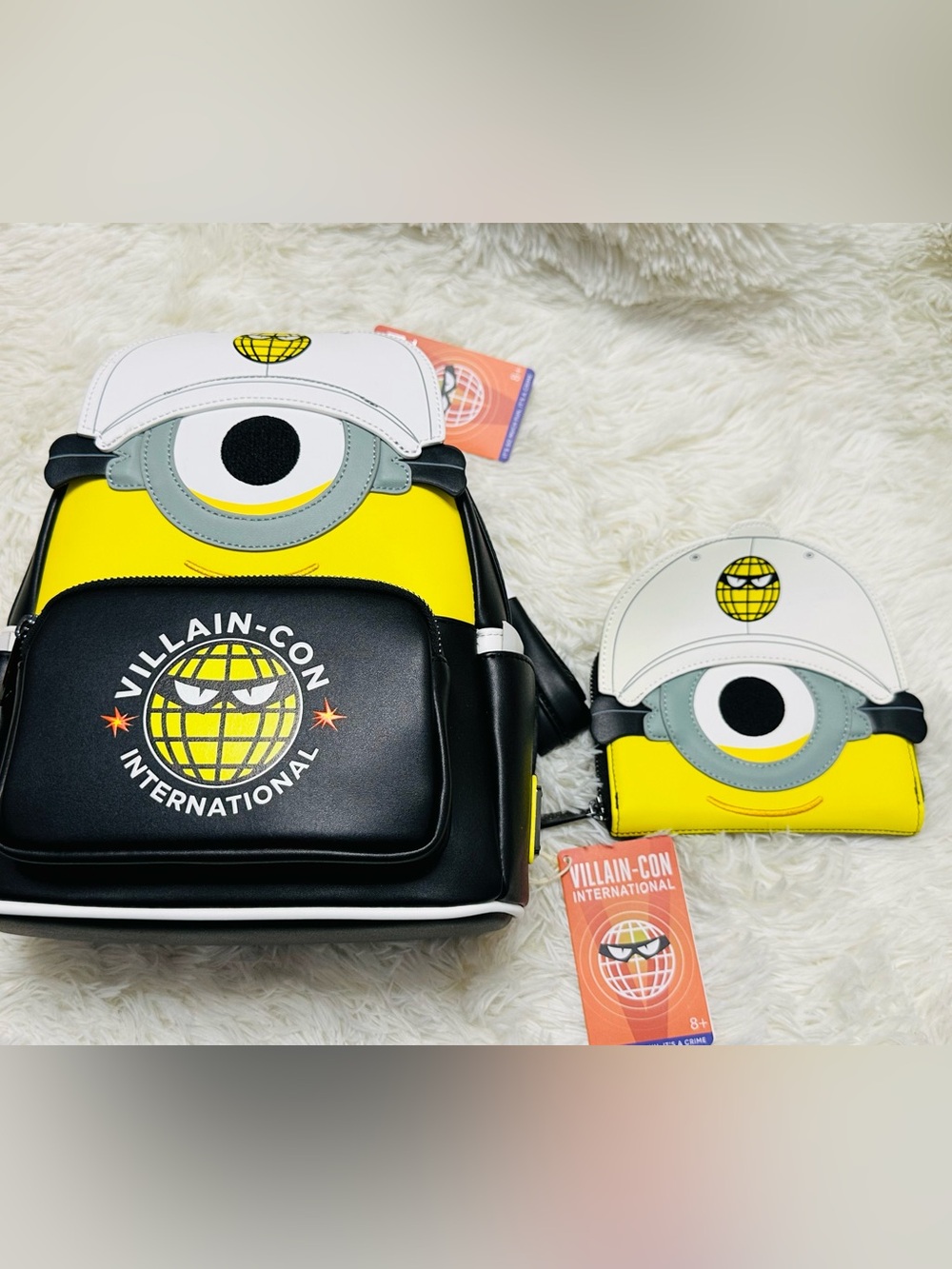 Universal Studios Exclusive Loungefly Minion Bag & Wallet Set